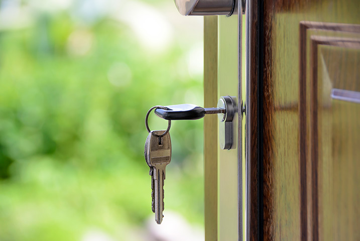 A2B Locks are able to provide local locksmiths in North Ealing to repair your broken locks. 